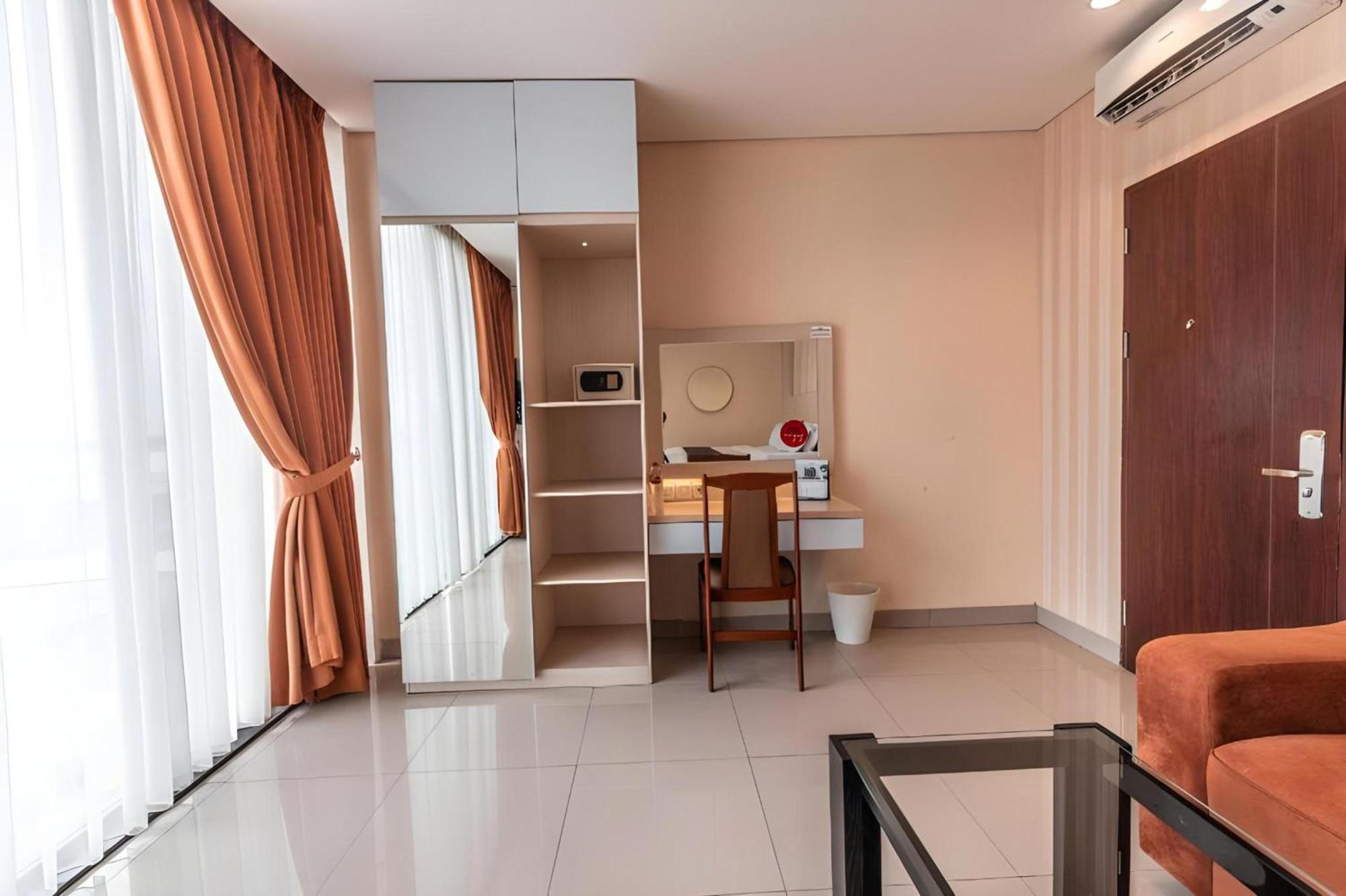 Collection O Hotel Igloo Bekasi Exterior photo